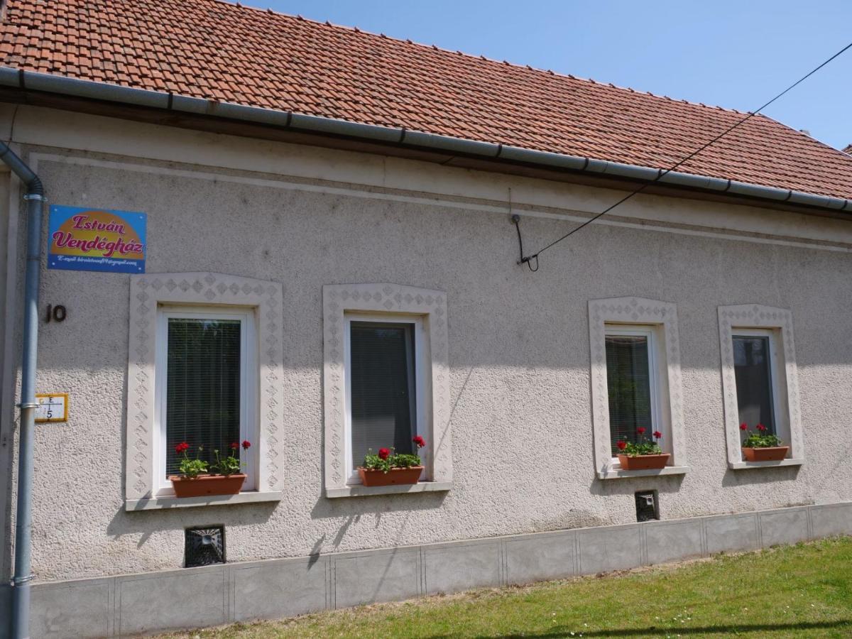 Istvan Vendeghaz Morahalom Exterior photo